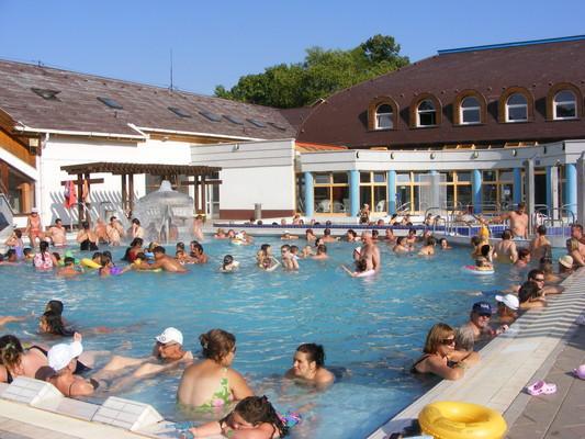 Grill Terasz Etterem Es Szallashely Mezőkövesd Екстериор снимка